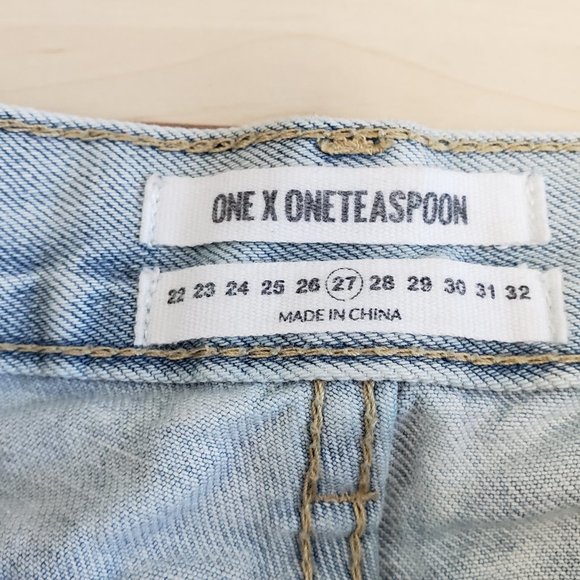 One Teaspoon Light Wash Destroyed Trashed Denim Jeans Sz 27 - Picture 5 of 14